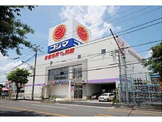 コジマ×ビックカメラ高井戸東店(約1,192m)