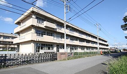 小山市立桑中学校 2550～2620ｍ(徒歩約32～33分)