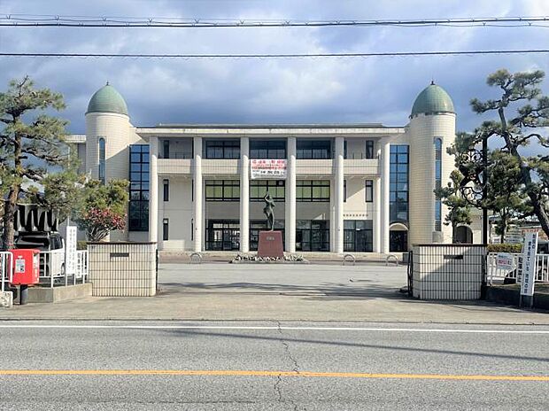 市立長浜北中学校(約1,290m)