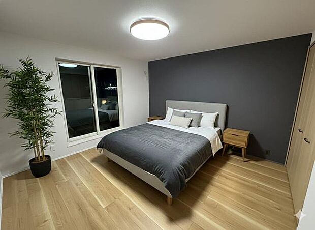 【【3-9号地 主寝室】】仕事や趣味のスペースとしても活用できる、多用途に使える部屋。(2025.12撮影)※画像はGeminiによるイメージになります。