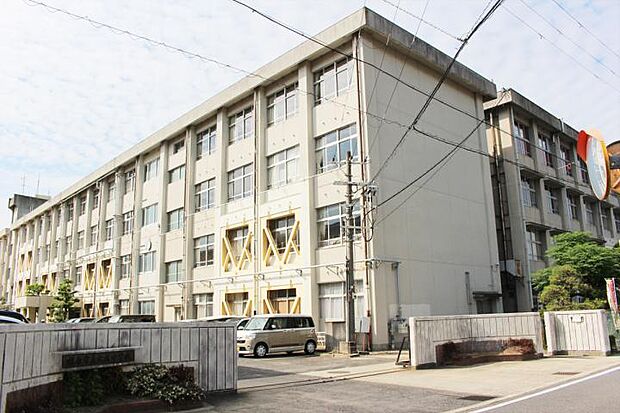 橿原市立大成中学校（約920m）