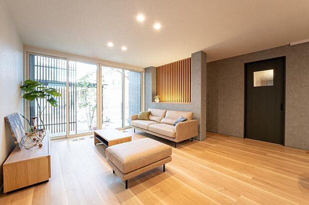 【2-10号地分譲住宅】【2-10号地　LDK】 車は２台駐車可能です。(2025.12撮影)