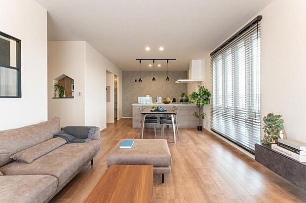 【【8-3号地　LDK】】家族との繋がりを感じることのできるLDK(2025.11撮影)