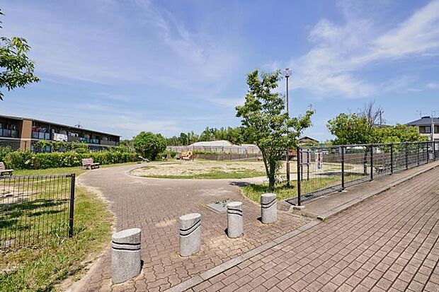 俵口北第 3 公園(約70m・徒歩1分)