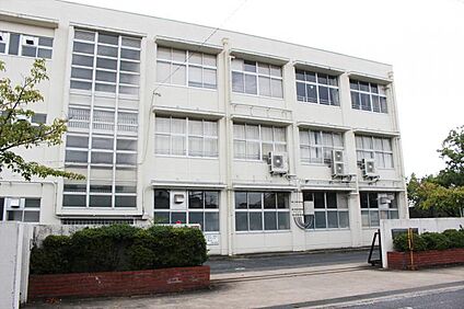 大和郡山市立片桐小学校 840m(11分)