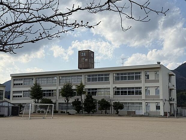 福知山市立成和中学校（約2,710m）