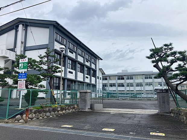 美和中学校（約2,200m）