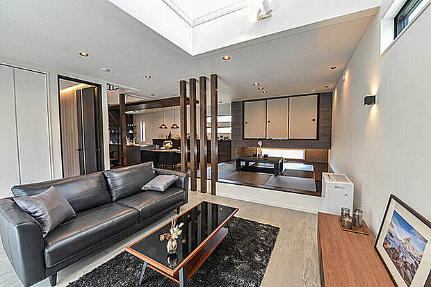 【当社施工例/キッチン】理想の住まいを実現いただける自由設計区画です。区画形状やお客様の生活スタイル、家族構成などを考慮した、住み良いプランをご提案いたします！豊富な施工例もご用意しています。