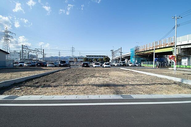 現地(2026年2月)撮影 土地からご検討の方も、まずはモデルハウス見学でイメージを膨らませてみませんか。
お近くのモデルハウスご案内可能です。