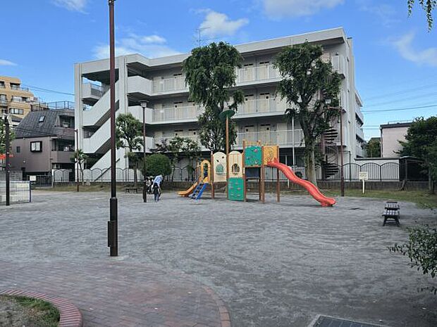 堀切公園まで695m