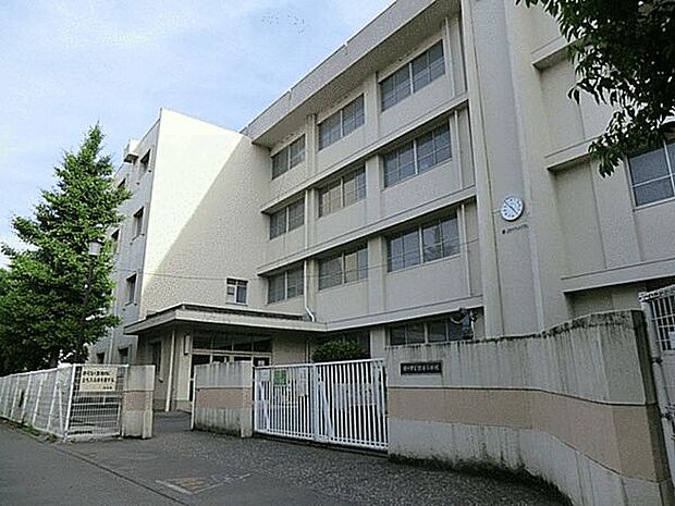 府中市立住吉小学校まで728m