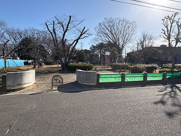 八潮中央公園まで409m