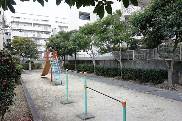 サンハイツ第2児童遊園まで735m