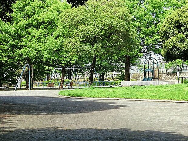 六ツ川三丁目公園まで811m