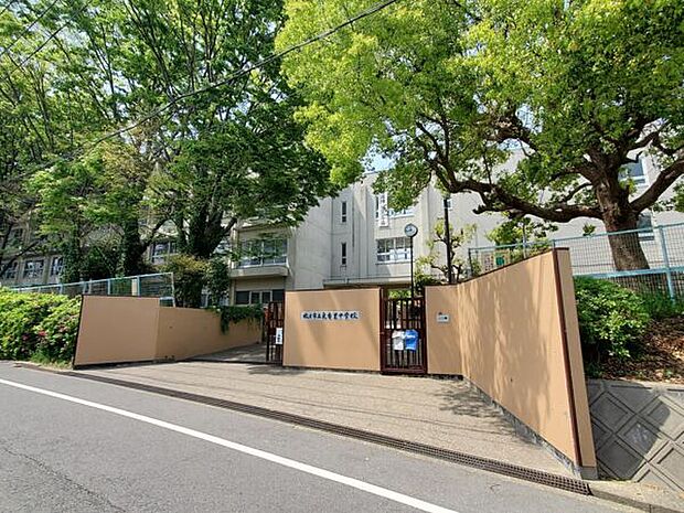枚方市立東香里中学校まで1497m