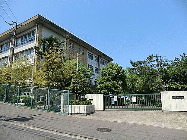 川崎市立西野川小学校(約1,218m)