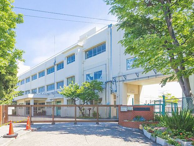 横浜市立港南台第一小学校(約732m)