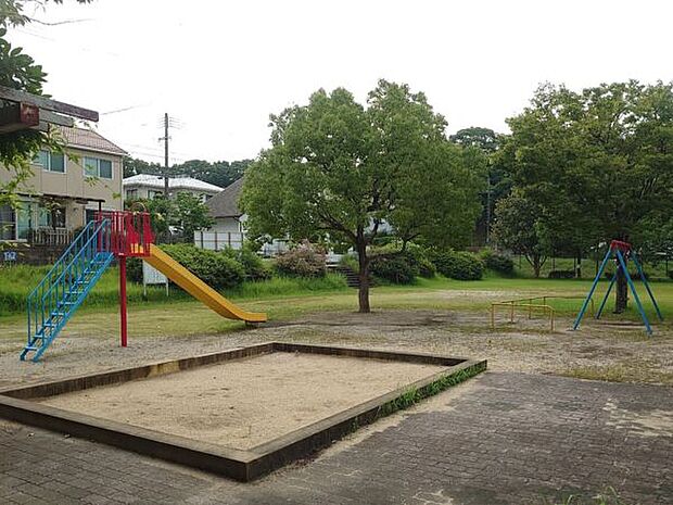 みどりが丘東公園（約350m）