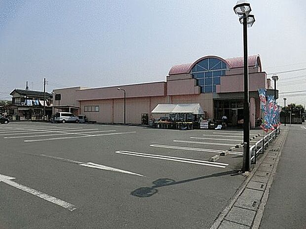 マルヤ岩槻店(約1,946m)