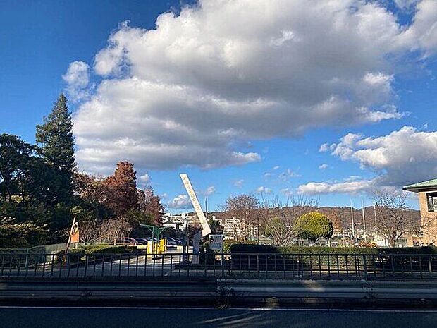 夫婦池公園（約1,215m）