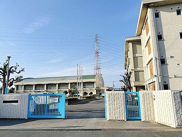 摂津市立第五中学校（約1,931m）