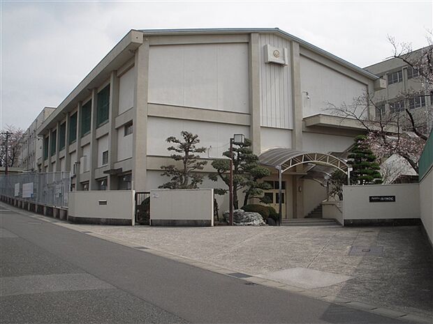 名古屋市立神沢中学校(約460m)