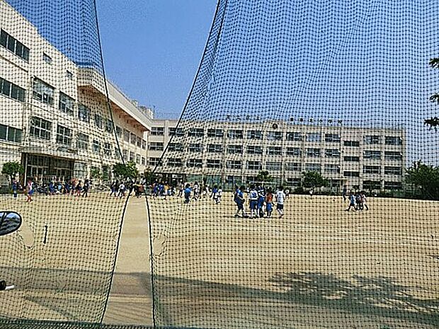 足立区立栗原北小学校(約286m)