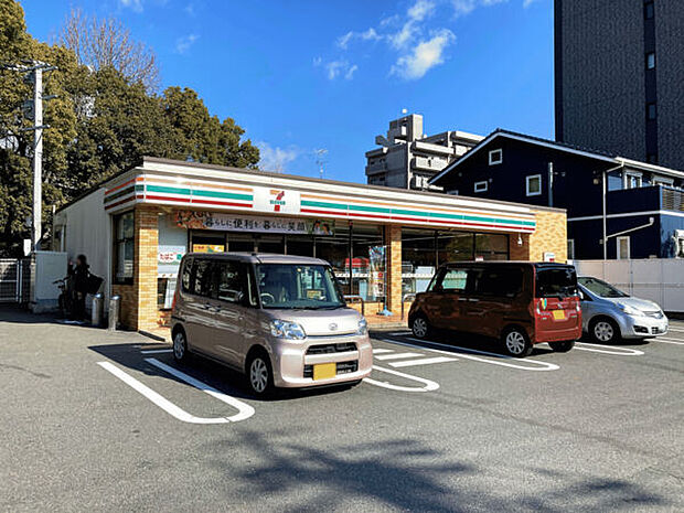 セブンイレブン名古屋龍ノ口町1丁目店(約856m)