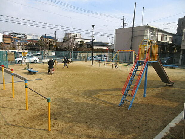 菊園公園（約843m）