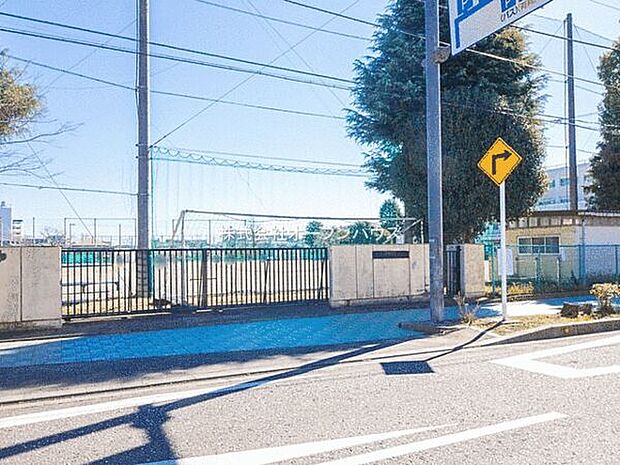 大和市立引地台中学校(約1,065m)