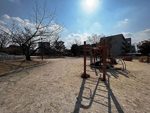 井尻公園（約1,272m）