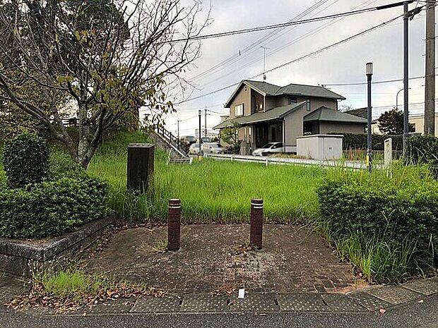 薬師の杜公園（約423m）