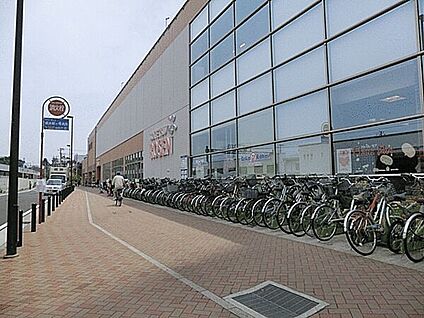 そうてつローゼン鶴ヶ峰店 868m