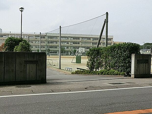 柏市立光ケ丘中学校（約2,543m）