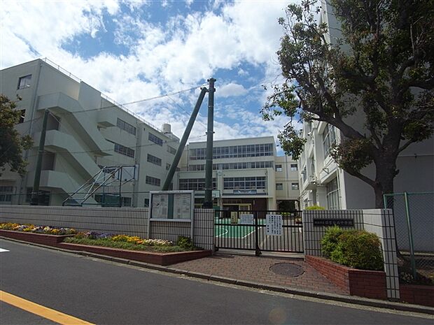 横浜市立日吉台西中学校（約1,283m）