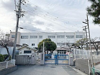 寝屋川市立北小学校 1254m