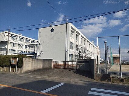 北名古屋市立白木中学校 2686m