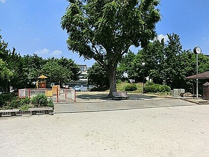 さつき公園 210m