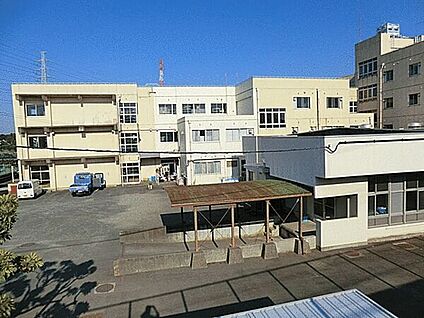 町田市立成瀬中央小学校 544m