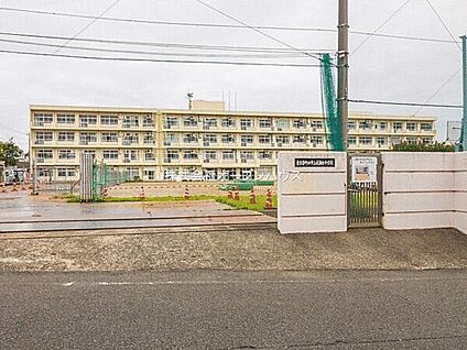 町田市立成瀬台中学校 724m