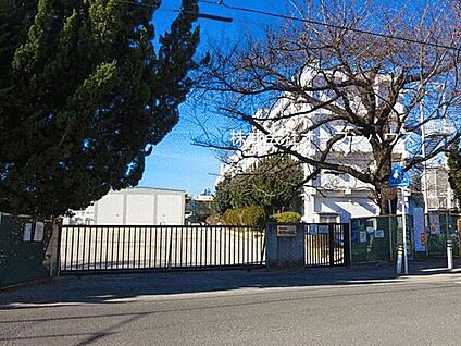 大和市立緑野小学校 432m