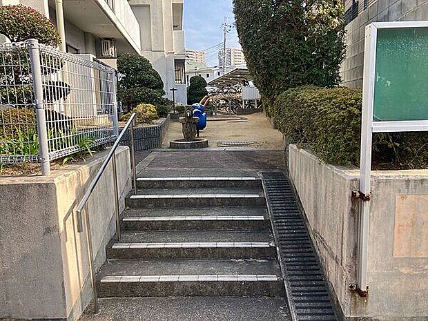 パルハセトン香里園公園(約569m)