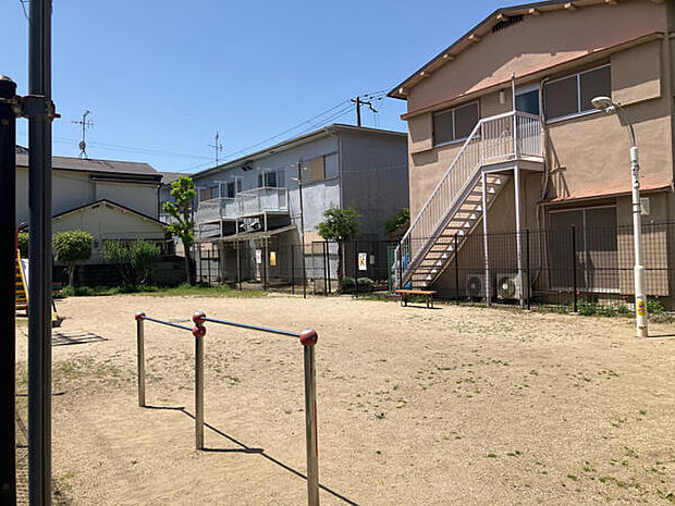 千里丘東4丁目ちびっこ広場(約843m)