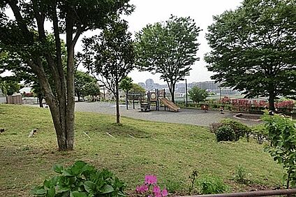 峰岡町三丁目公園 1460m