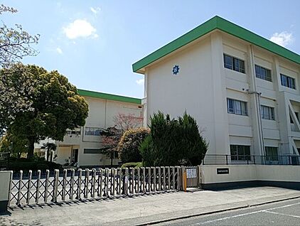 刈谷市立住吉小学校 1790m