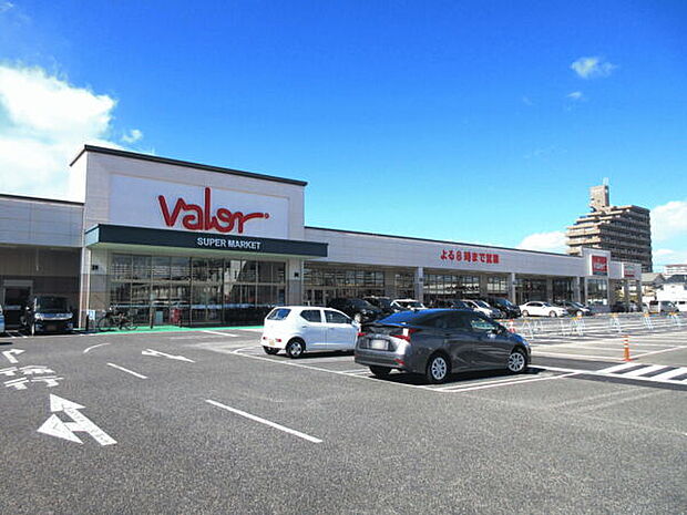 バロー新守山店(約1,833m)