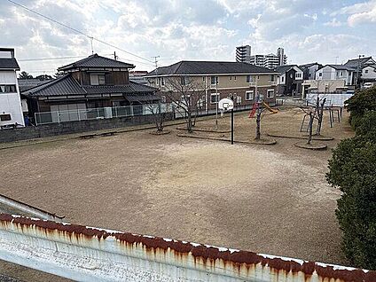 千鳥街区公園 368m