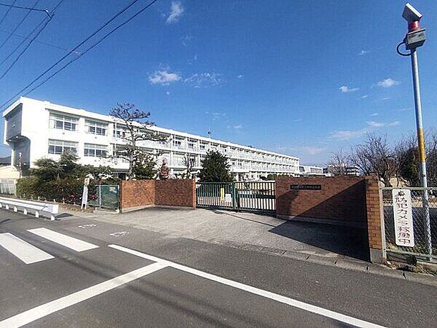 北名古屋市立鴨田小学校（約512m）