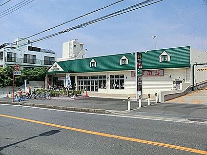 マルエツ矢切駅前店 1408m