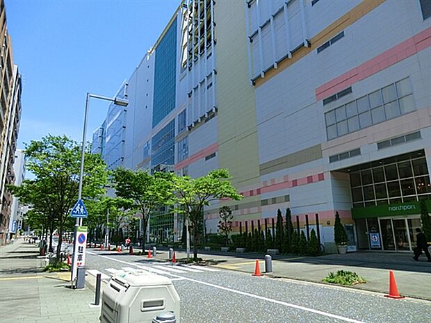 ノースポート・モール(約1,879m)